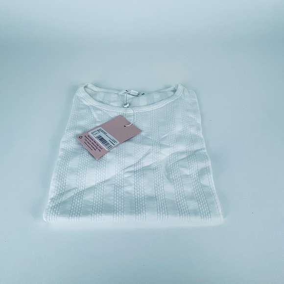 TEXTURED STRIPE CREW LETTUCE HEM SS crop white - Picture 6 of 6